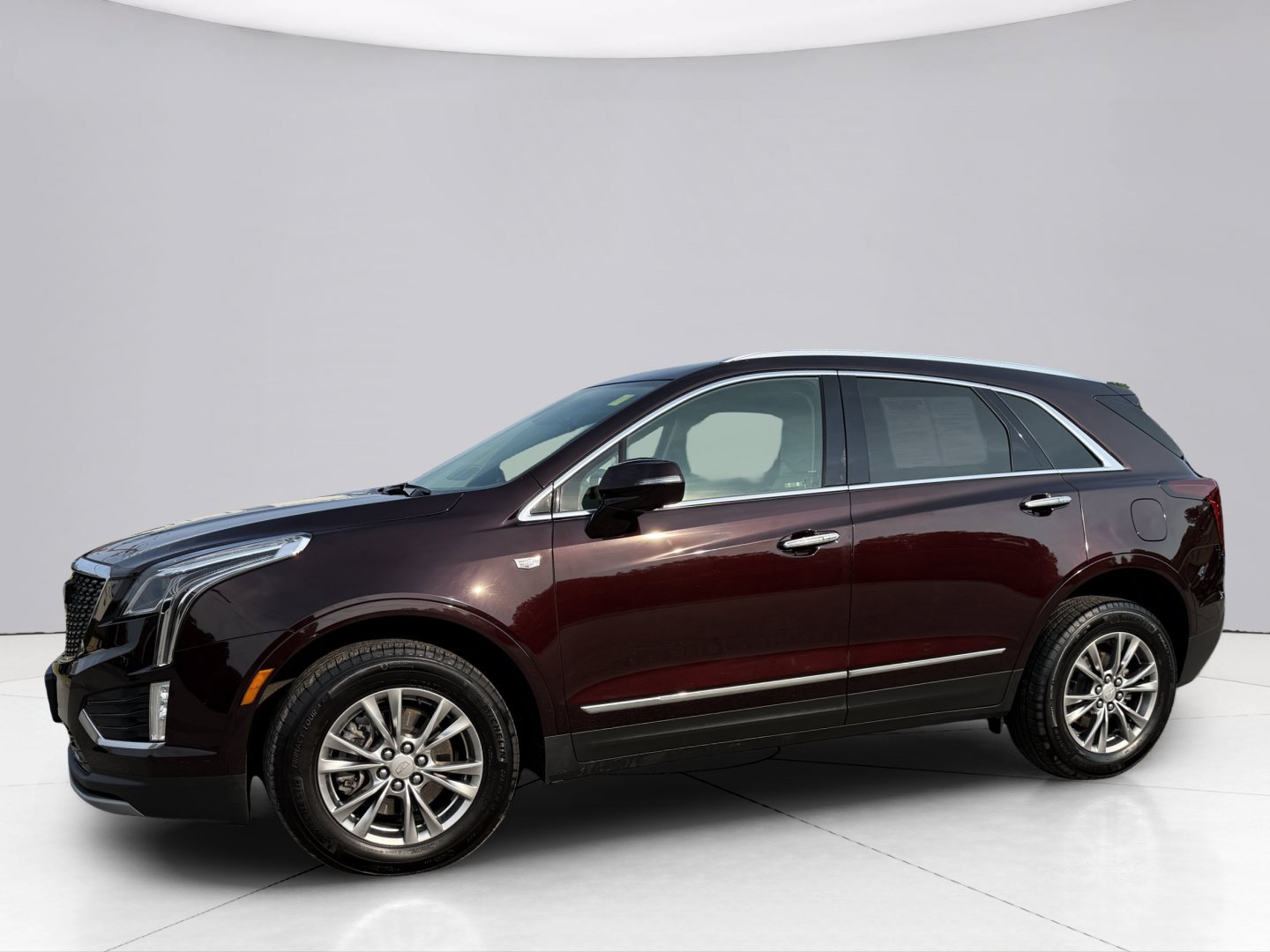 Used 2021 Cadillac XT5 Premium Luxury AWD/4WD image 2