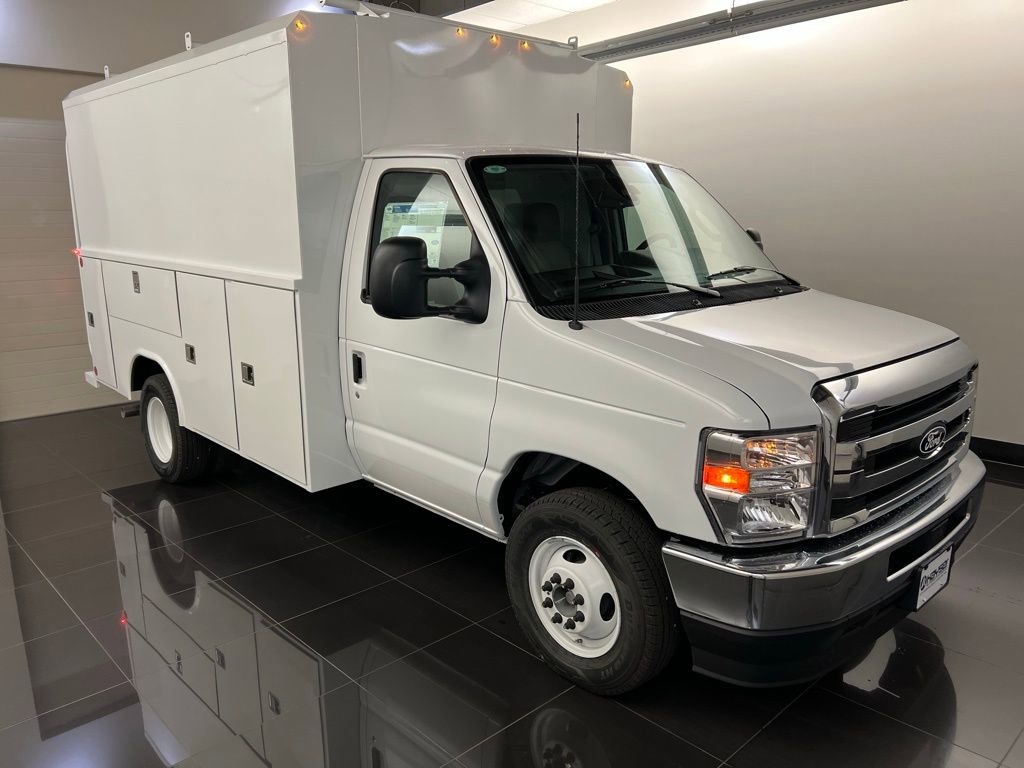 New 2026 Ford E-350 and Econoline 350 Super Duty w/ Power Equipment Group RWD image 1