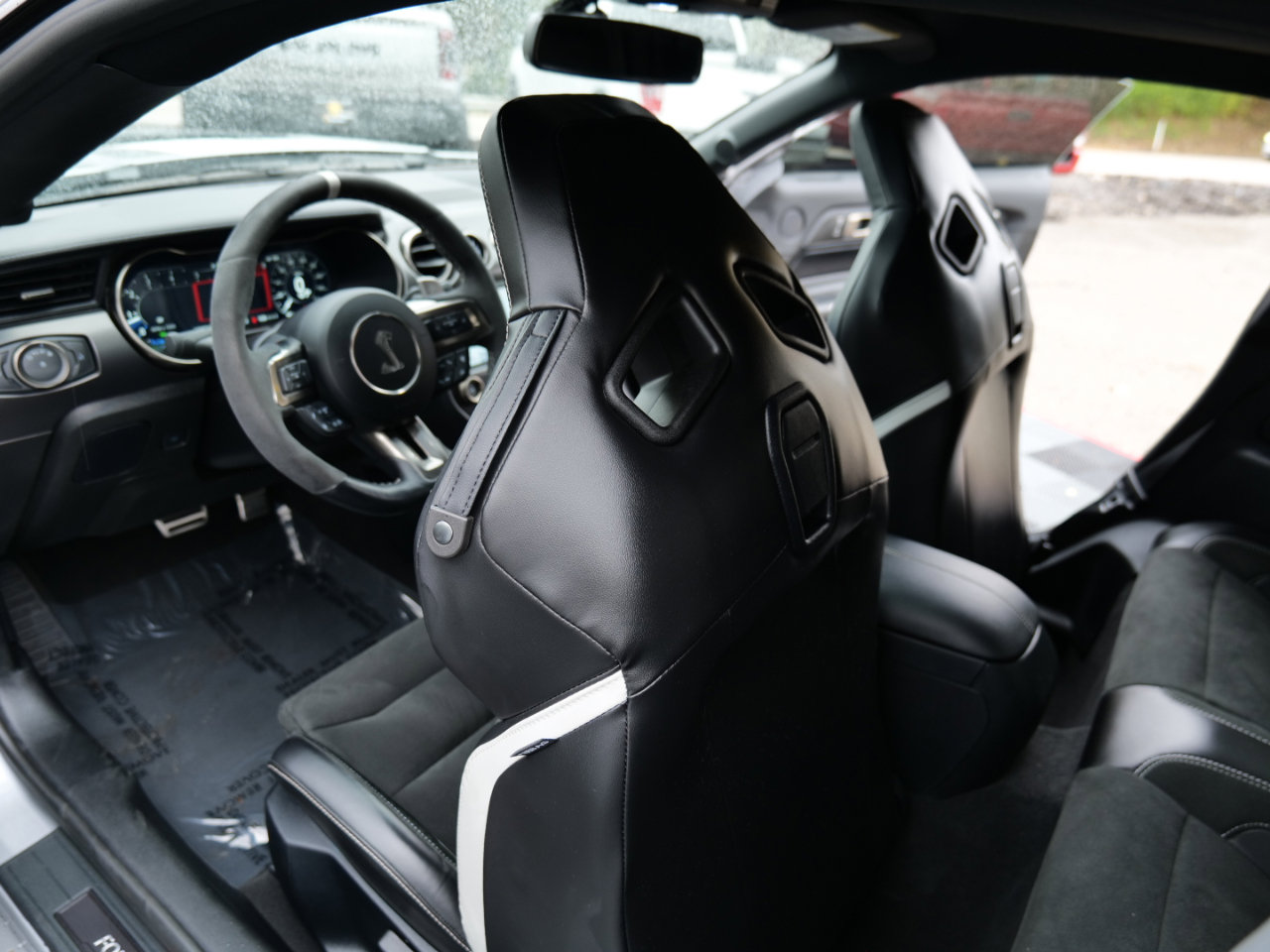 Used 2021 Ford Mustang Shelby GT500 w/ Technology Package image 46