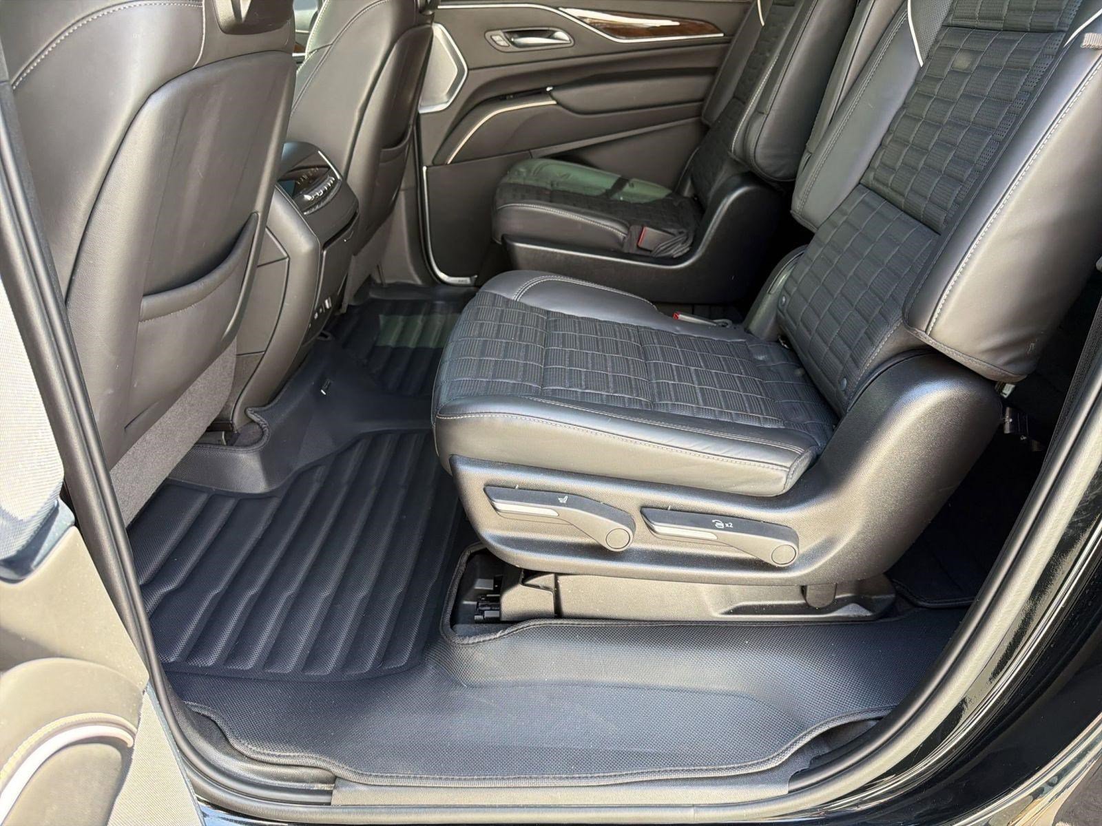 Used 2024 Cadillac Escalade ESV Sport Platinum AWD/4WD image 13