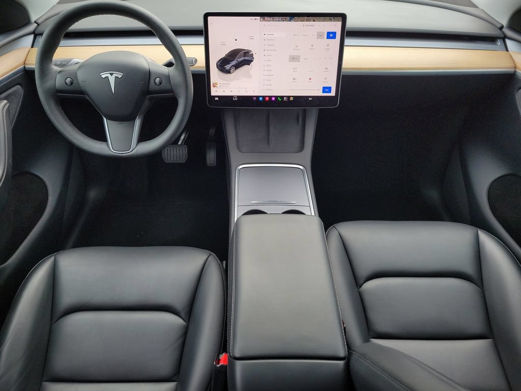 Used 2024 Tesla Model Y Long Range AWD/4WD image 16