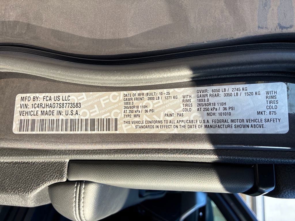 New 2025 Jeep Grand Cherokee image 29