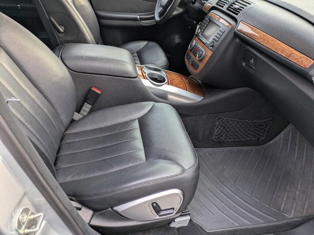 Used 2006 Mercedes-Benz R 350 4MATIC image 12