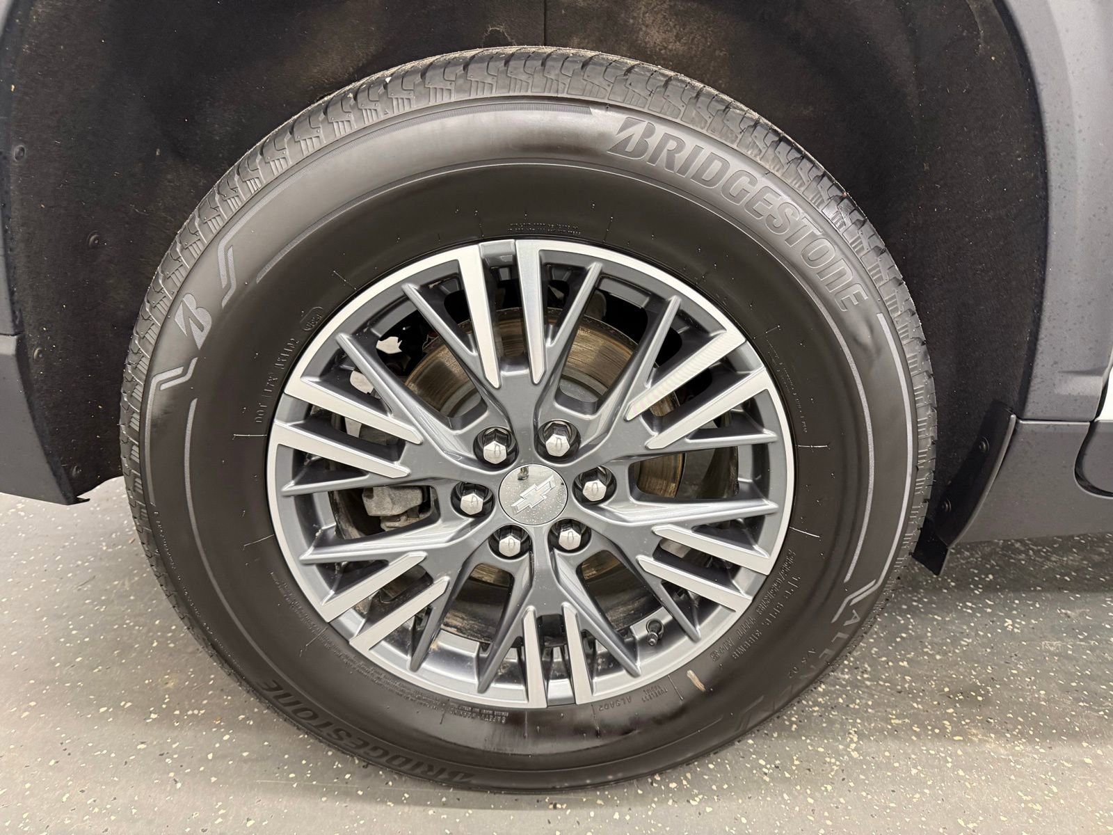 Used 2024 Chevrolet Traverse LS image 20