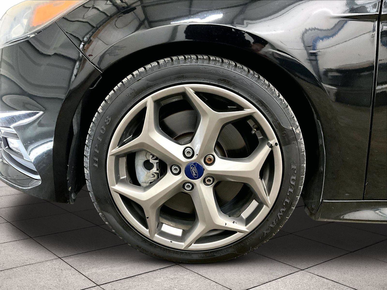 Used 2017 Ford Focus ST image 8