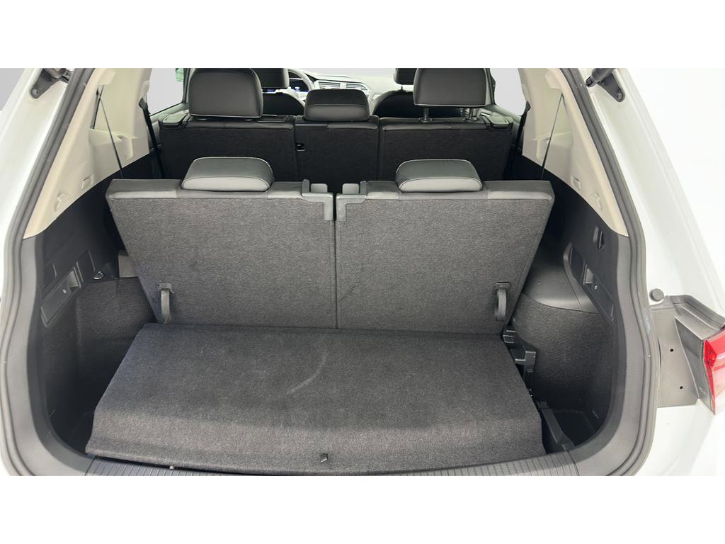 Used 2024 Volkswagen Tiguan SE FWD image 23