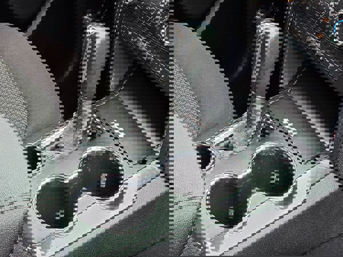 Used 2019 Ford Explorer XLT image 18