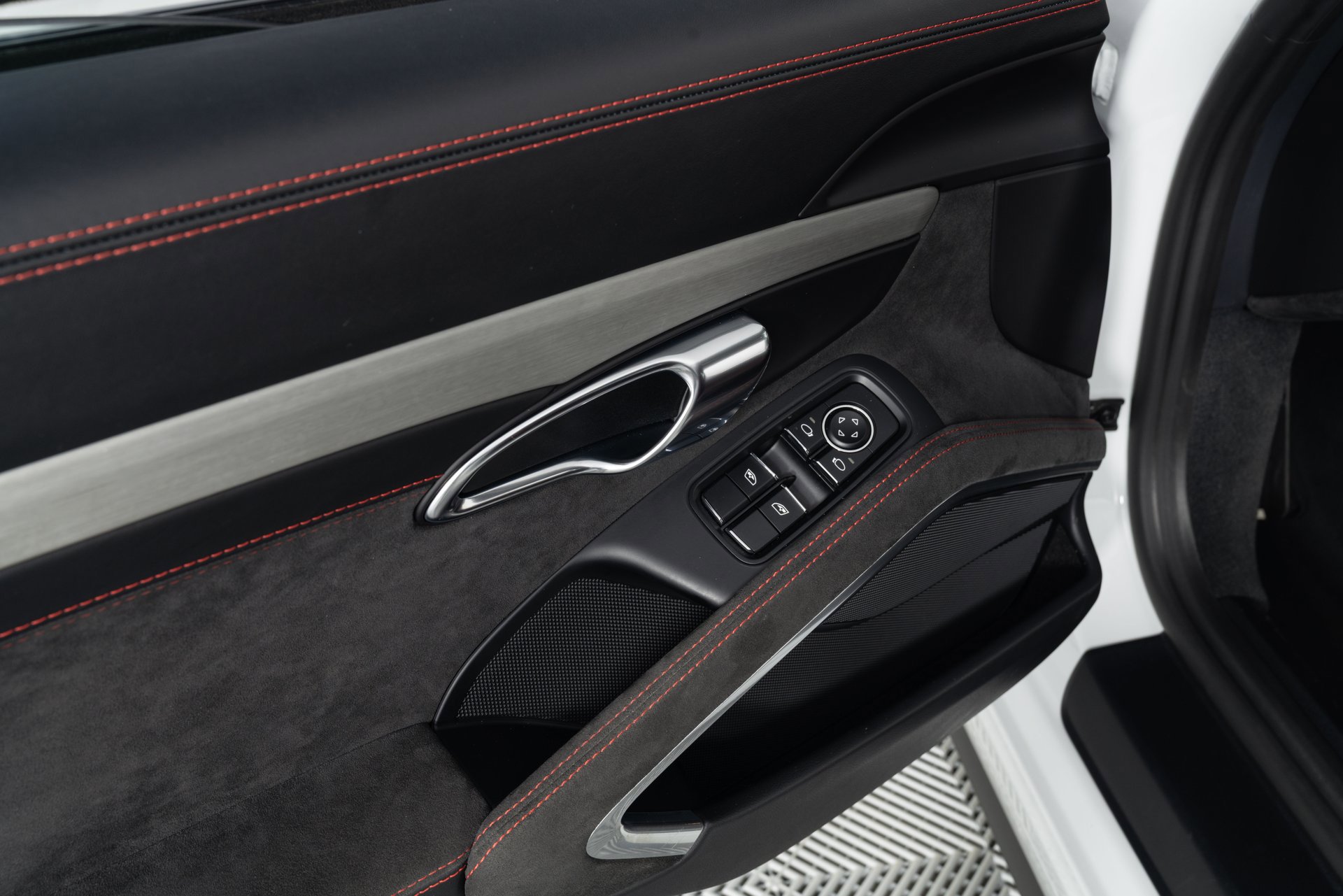 Used 2018 Porsche 911 GT3 RWD image 10