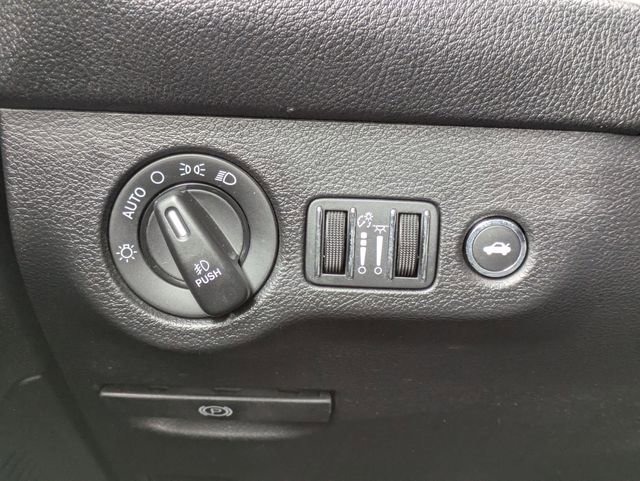 Used 2022 Dodge Challenger R/T w/ T/A Package image 16