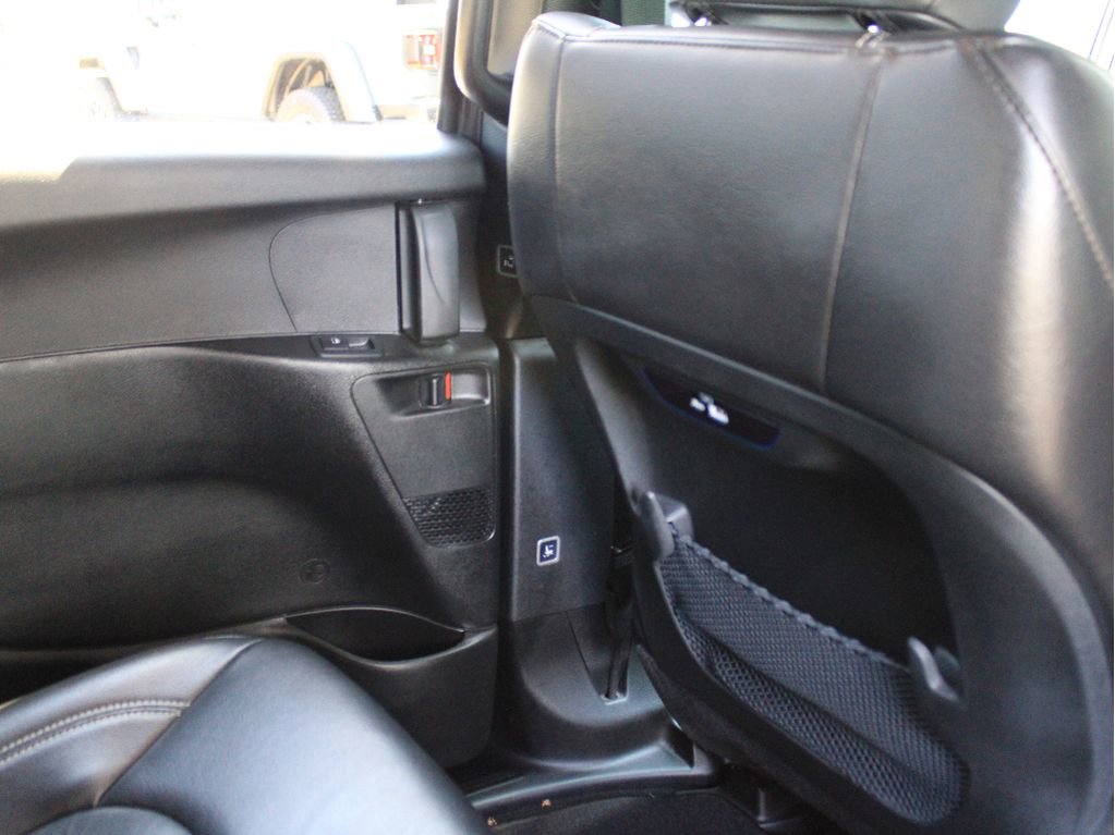 Used 2022 Chrysler Pacifica Touring-L w/ S Appearance Package FWD image 32