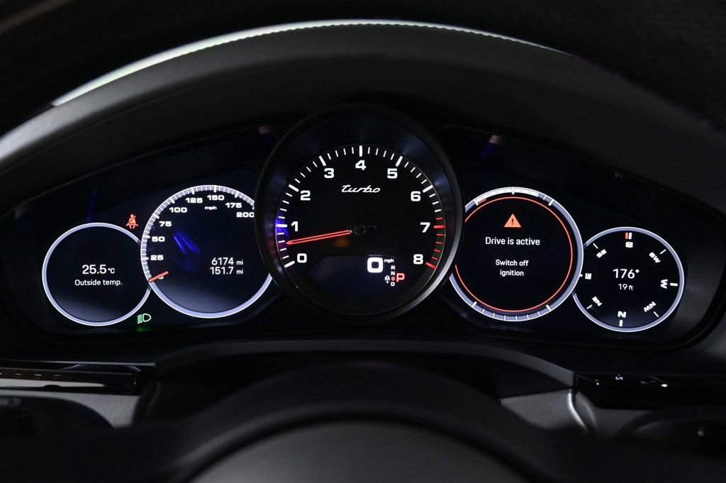 Used 2022 Porsche Cayenne Turbo image 15