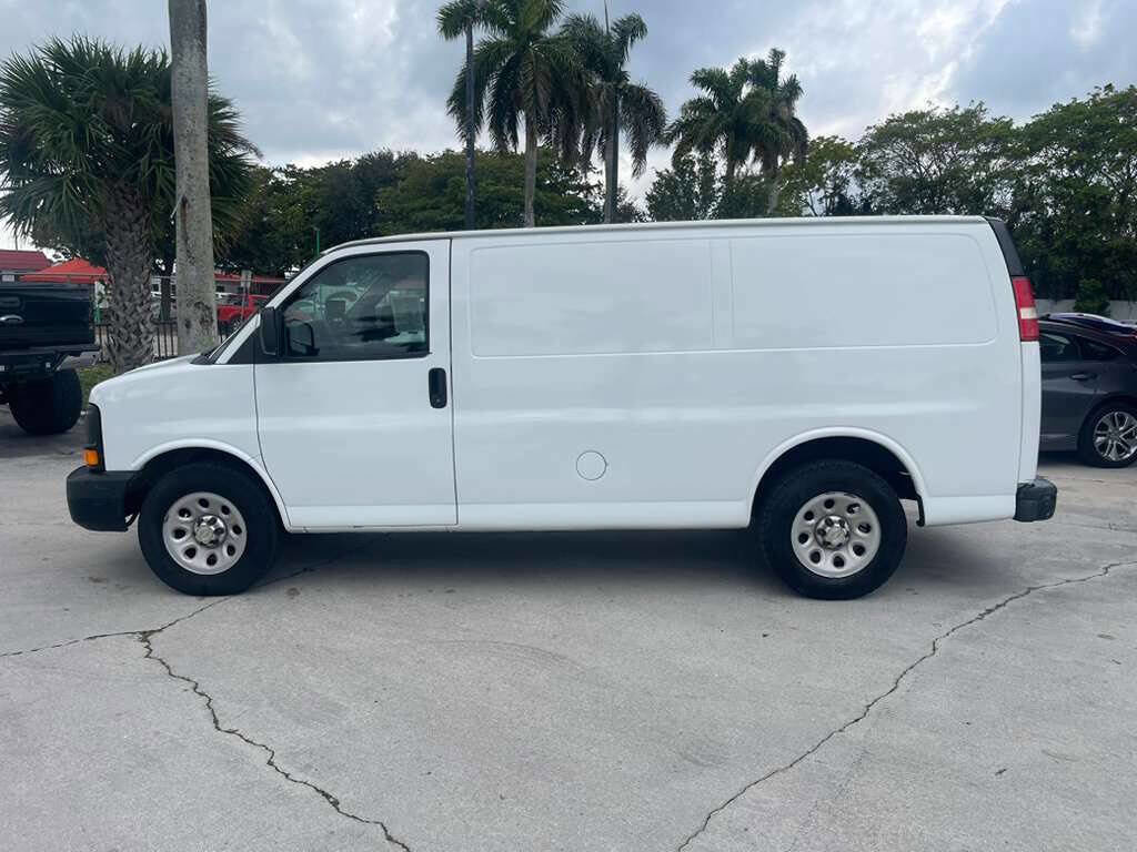 Used 2013 Chevrolet Express 1500 image 4