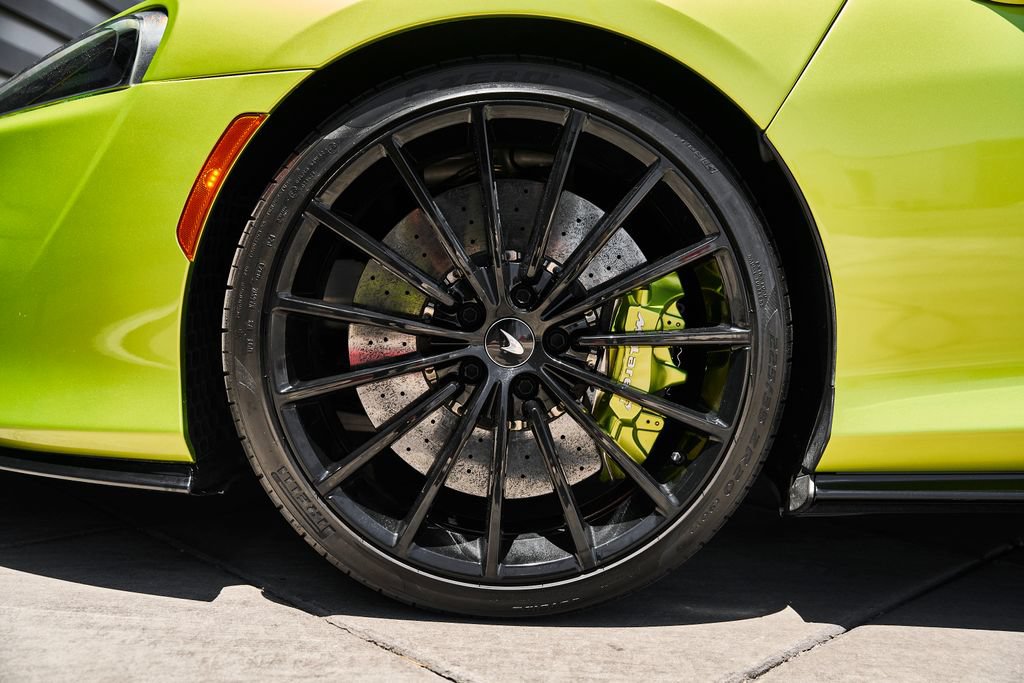 Used 2023 McLaren GT RWD image 3