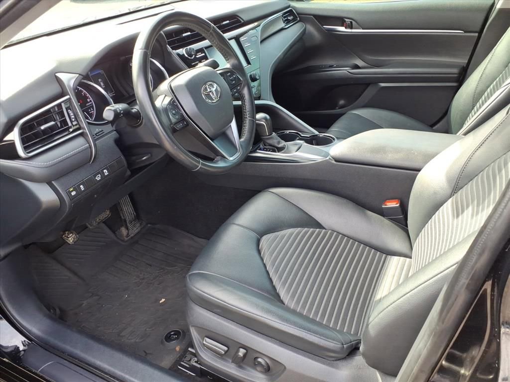 Used 2020 Toyota Camry SE image 13