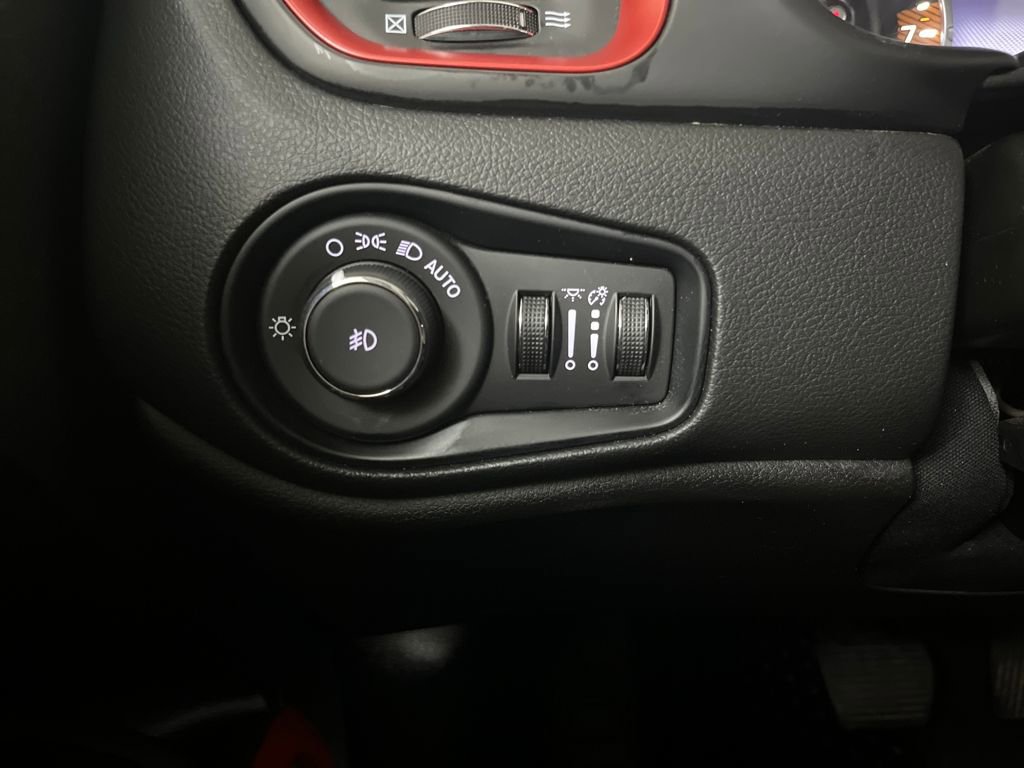 Used 2022 Jeep Renegade Trailhawk w/ Sun/Sound Group image 62