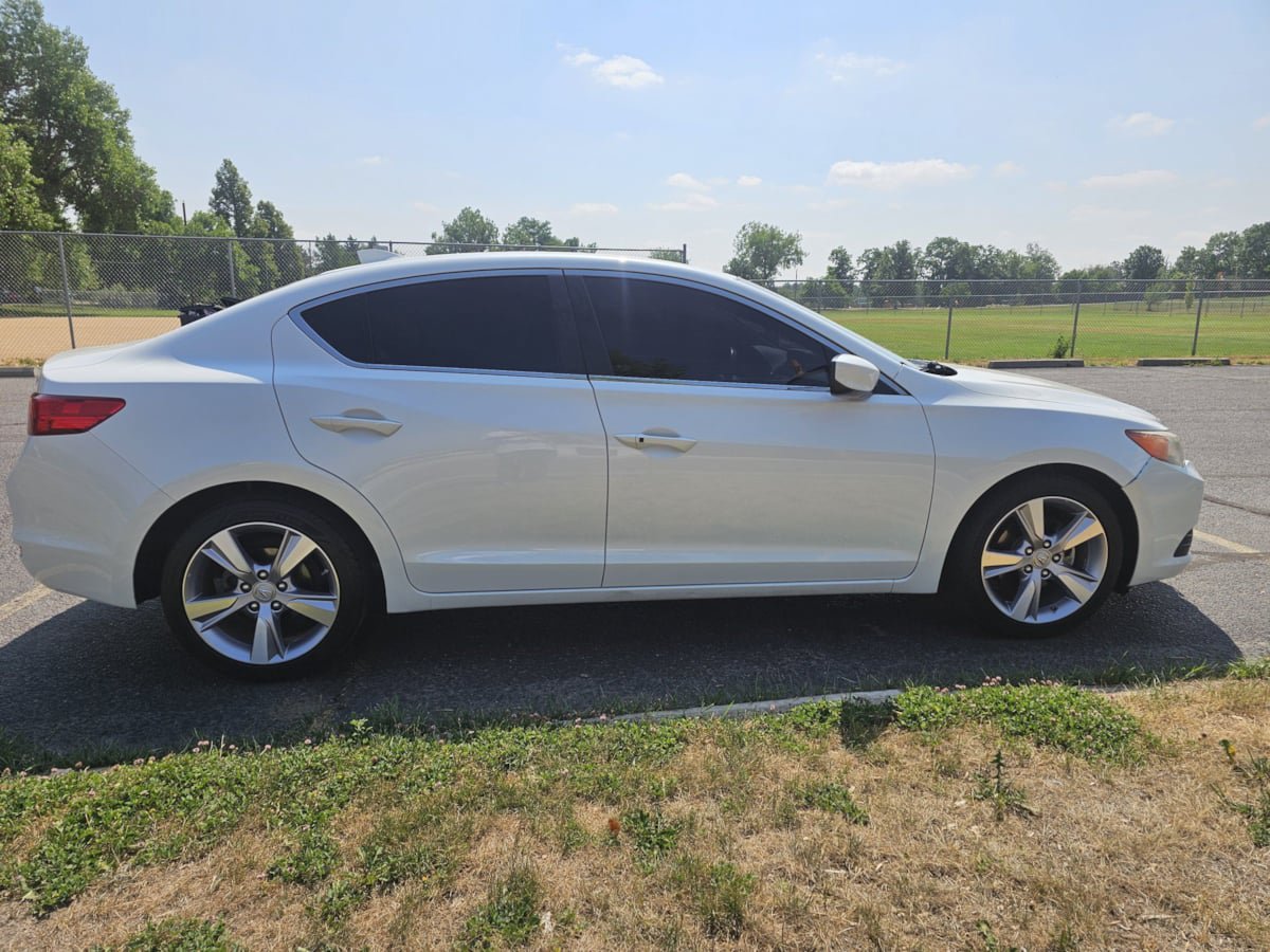 Used 2013 Acura ILX w/ Technology Package FWD image 6