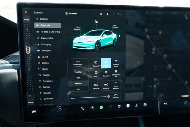 Used 2022 Tesla Model S Plaid image 19