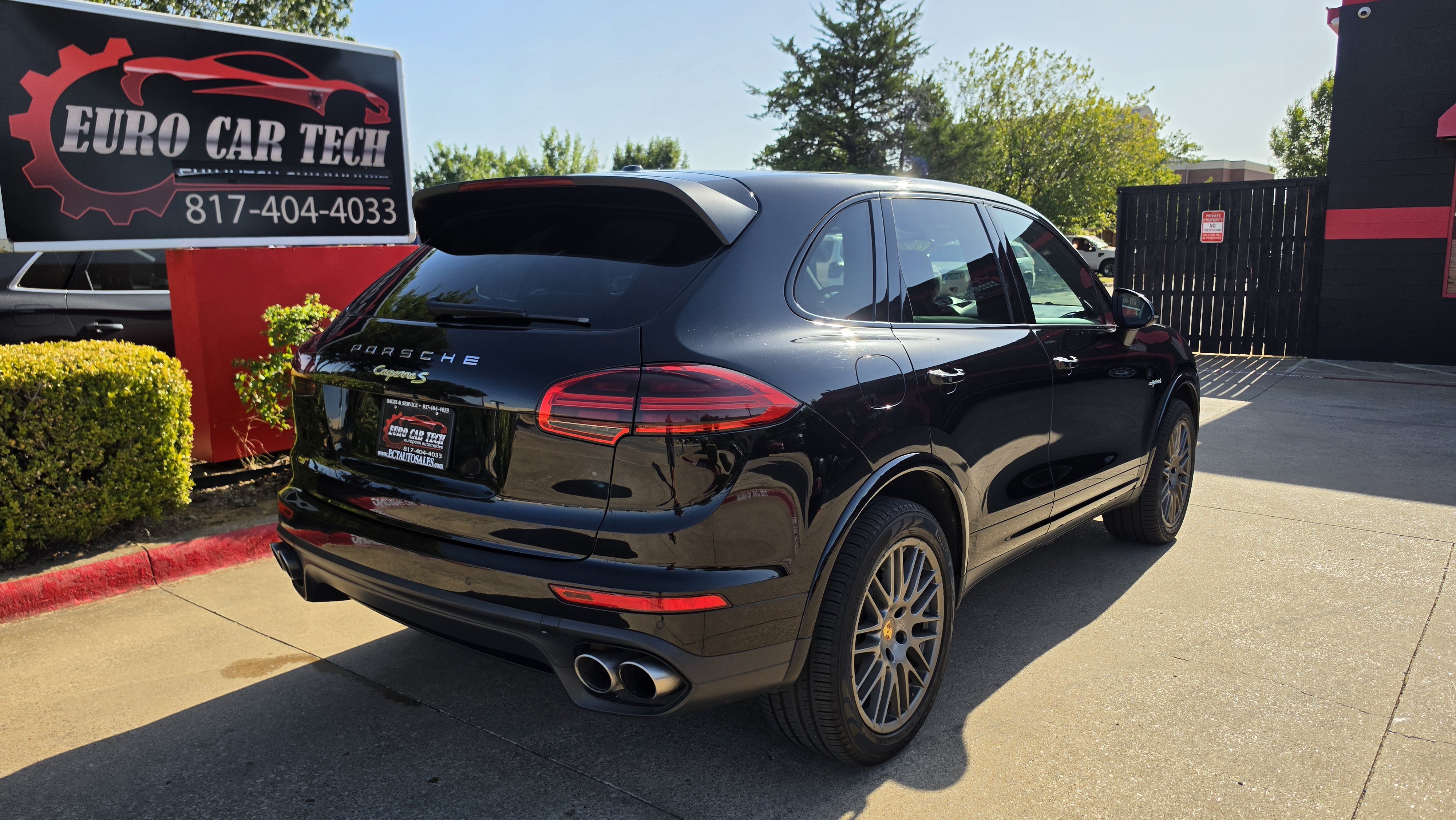 Used 2017 Porsche Cayenne S Platinum w/ Premium Package (PJW) AWD/4WD image 8