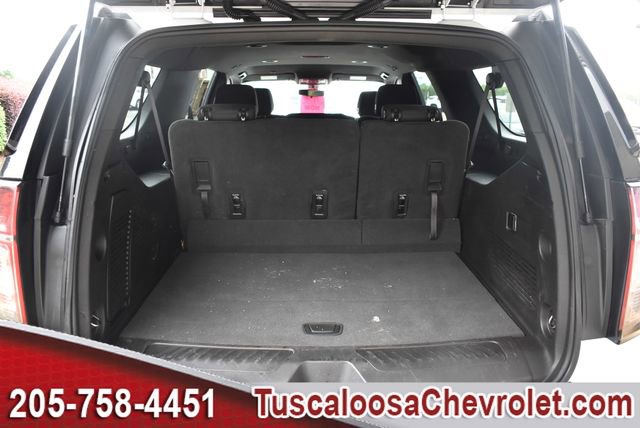 Used 2022 Chevrolet Suburban LS w/ Driver Alert Package RWD image 9