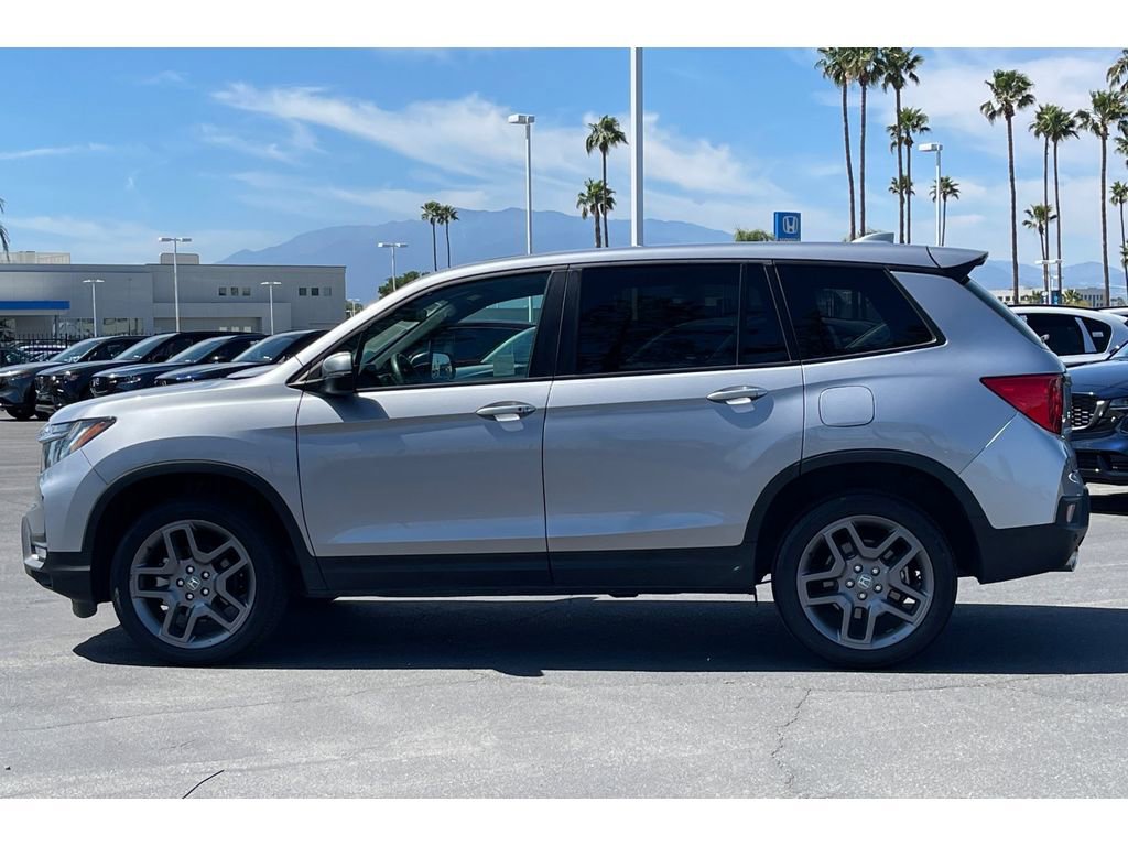 Used 2023 Honda Passport EX-L image 2