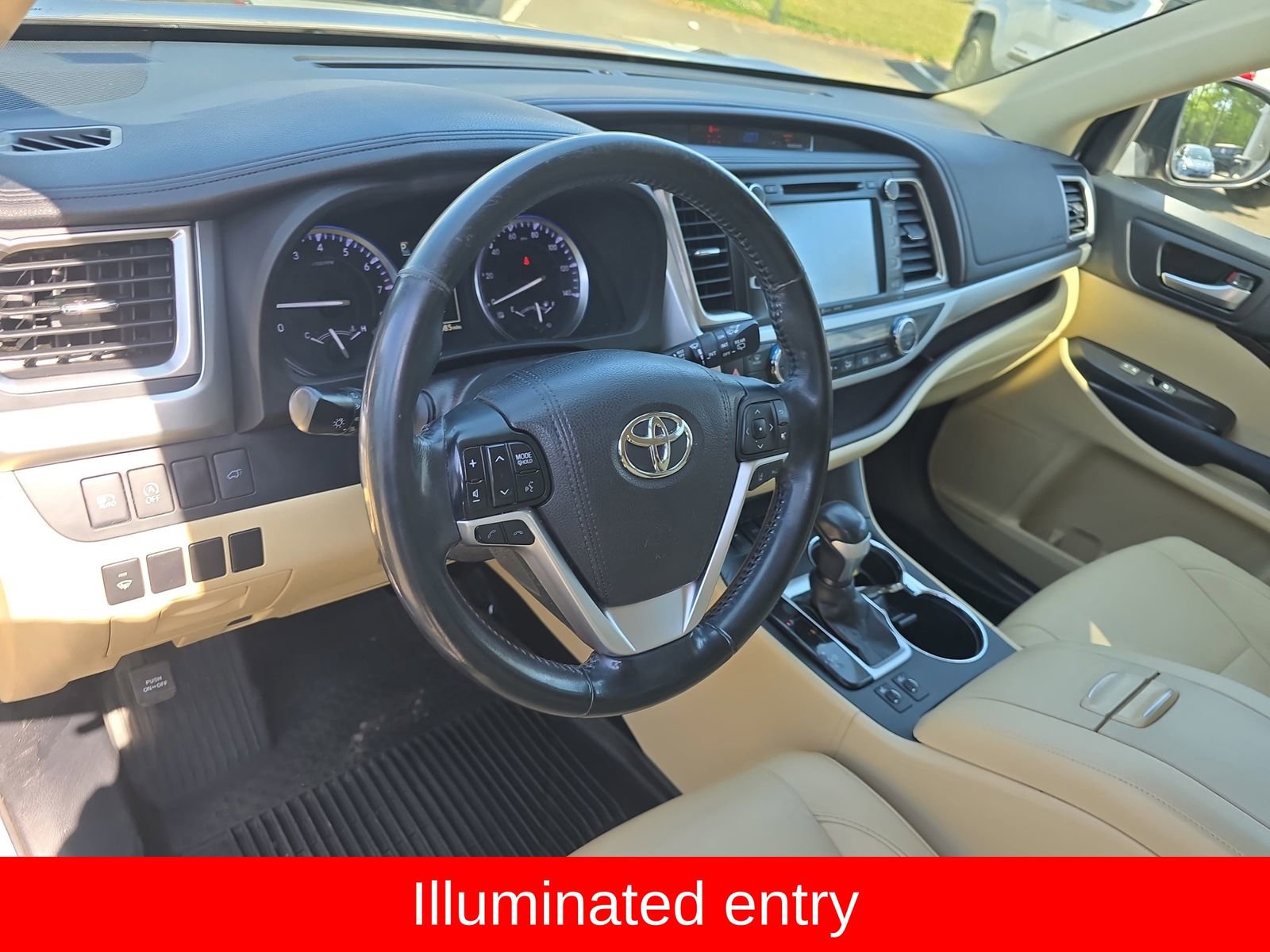 Used 2017 Toyota Highlander XLE image 23