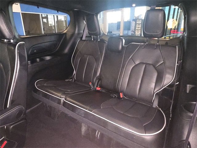 Used 2024 Chrysler Pacifica Limited w/ S Appearance Package image 24