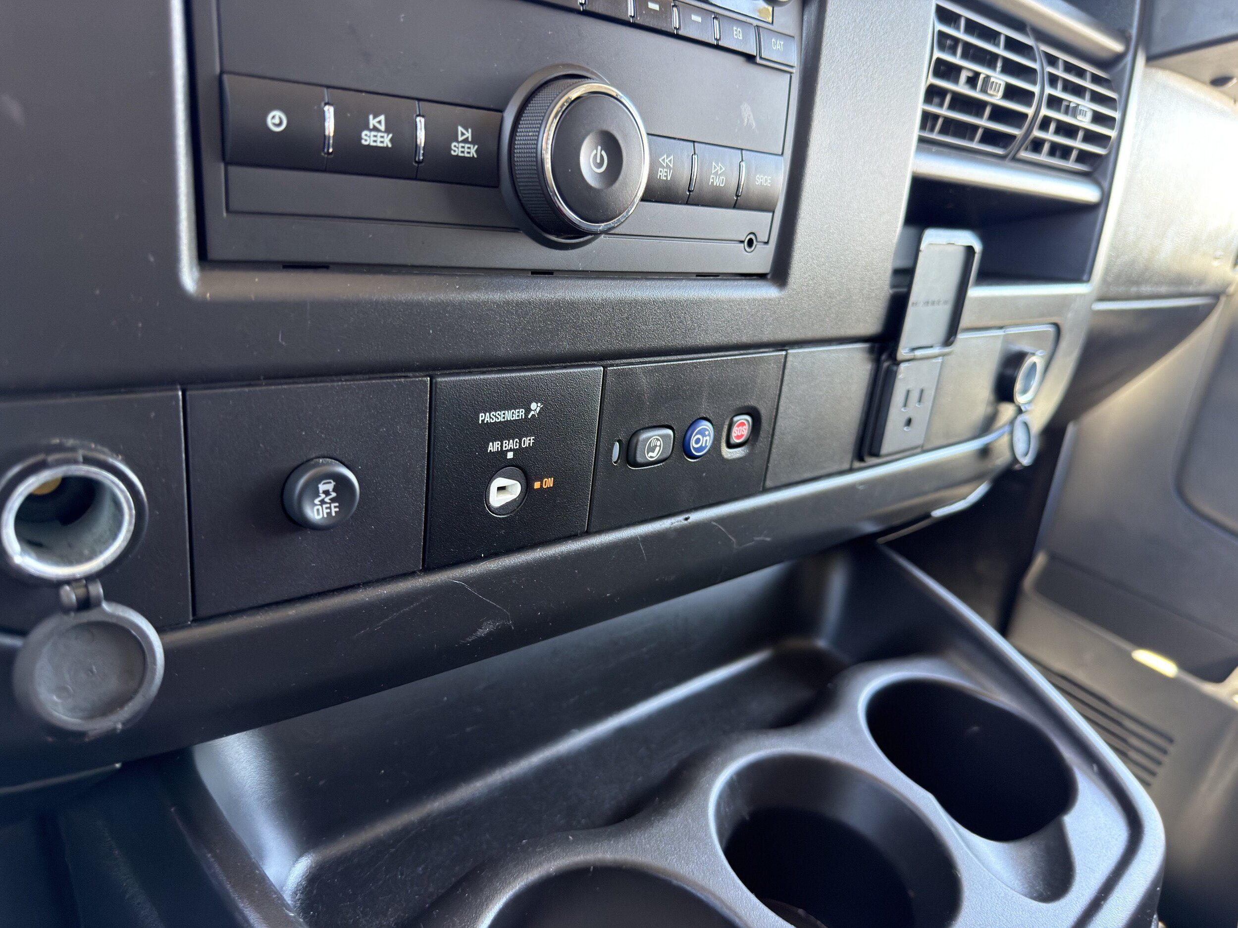Used 2024 Chevrolet Express 2500 w/ Driver Convenience Package RWD image 33
