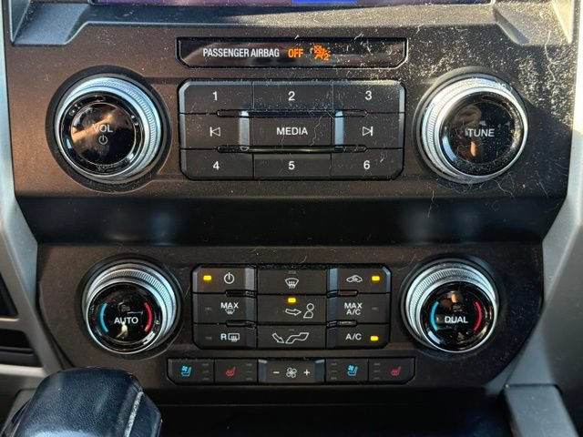 Used 2019 Ford F150 Lariat w/ Equipment Group 502A Luxury AWD/4WD image 28