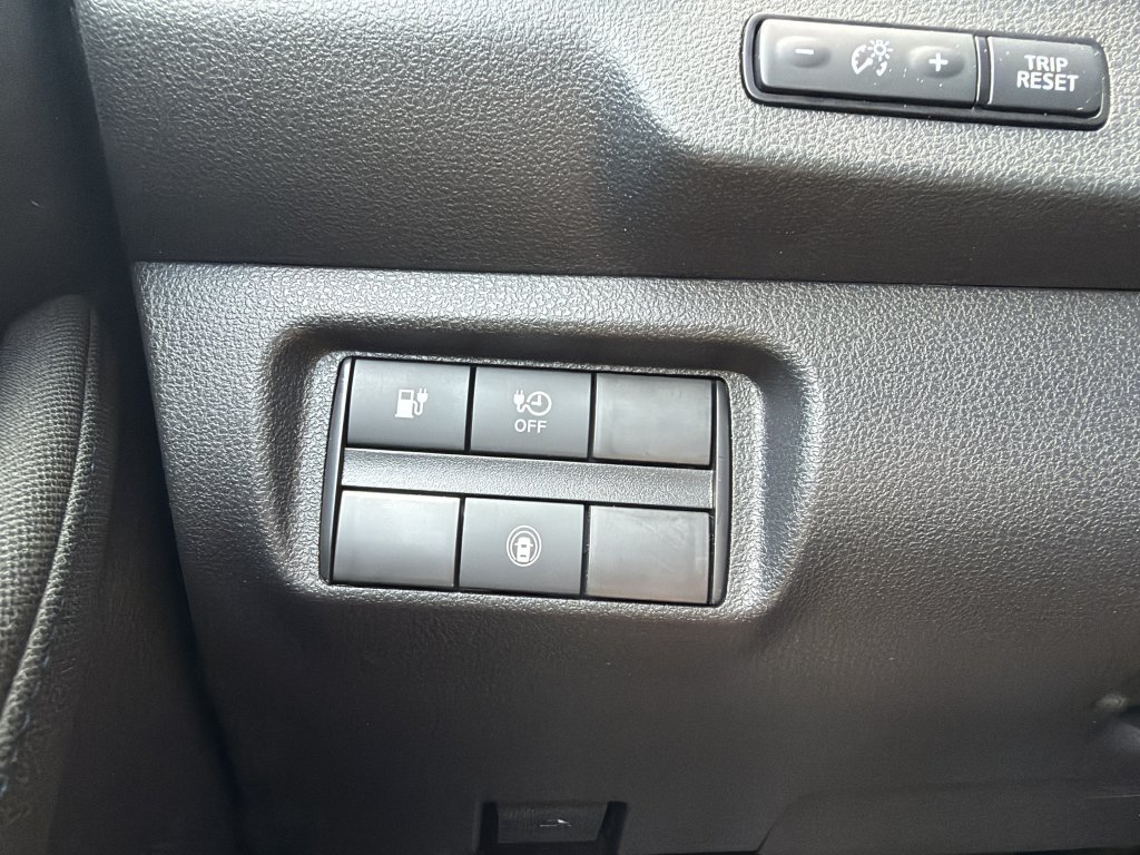 Used 2025 Nissan Leaf S FWD image 26