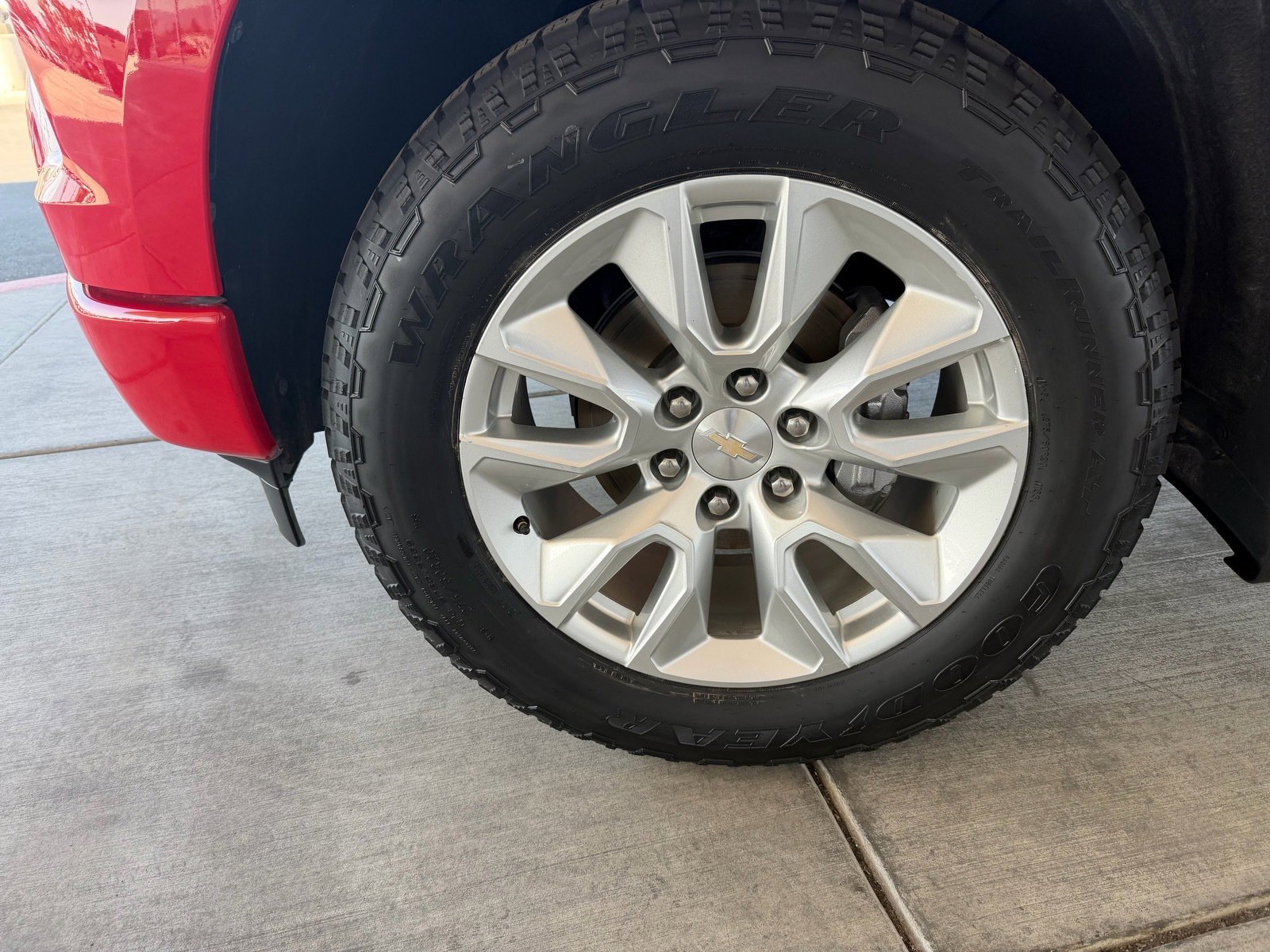 Used 2023 Chevrolet Silverado 1500 Custom image 32