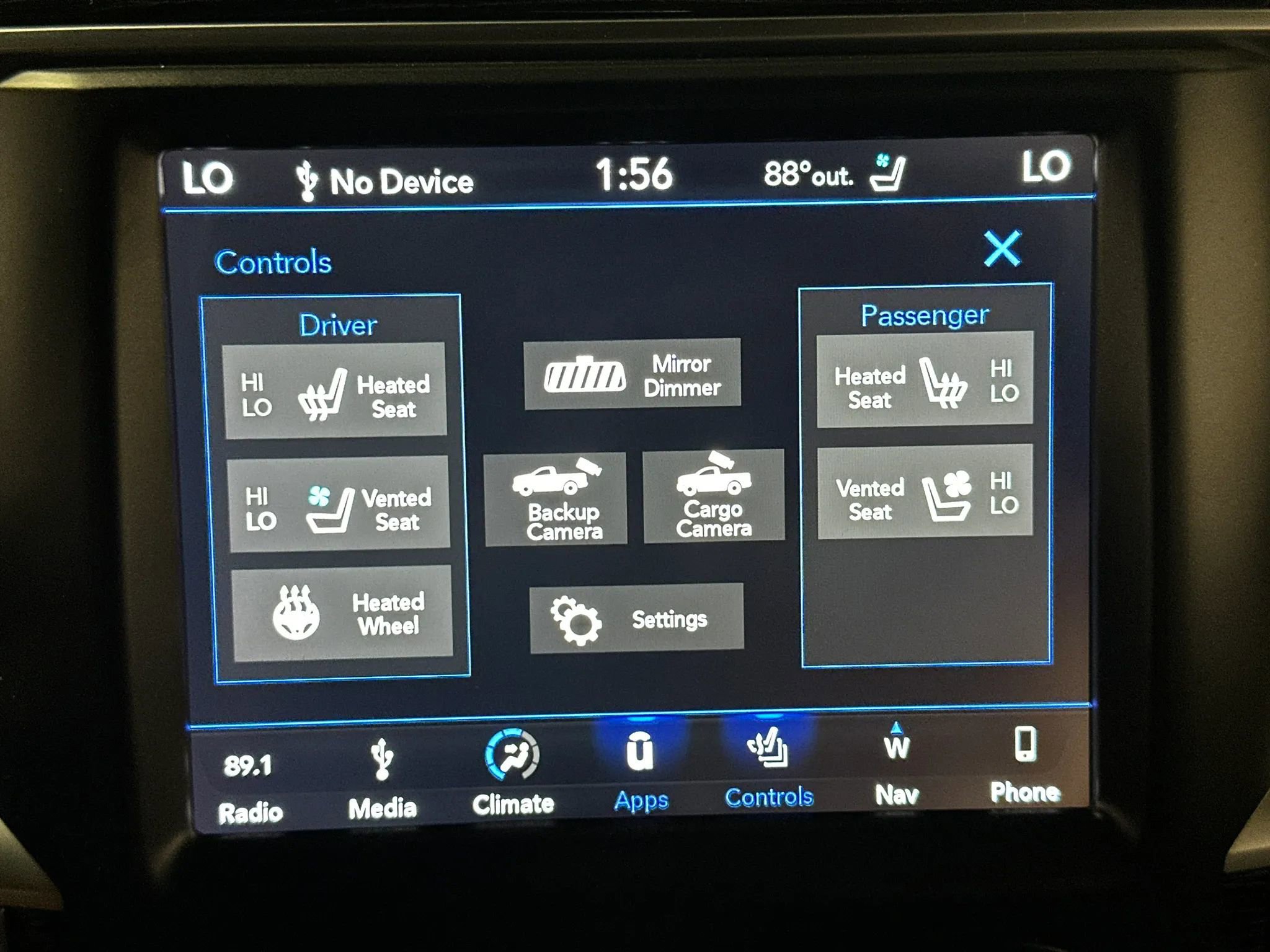 Used 2018 RAM 3500 Laramie Longhorn image 39