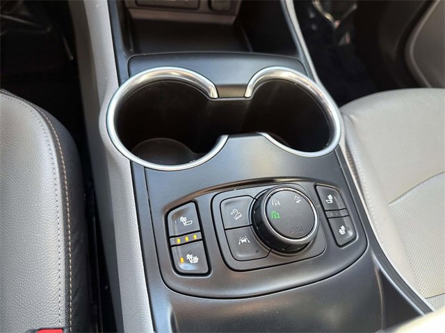 Used 2021 GMC Terrain SLT w/ LPO, Bright Accent Package image 13