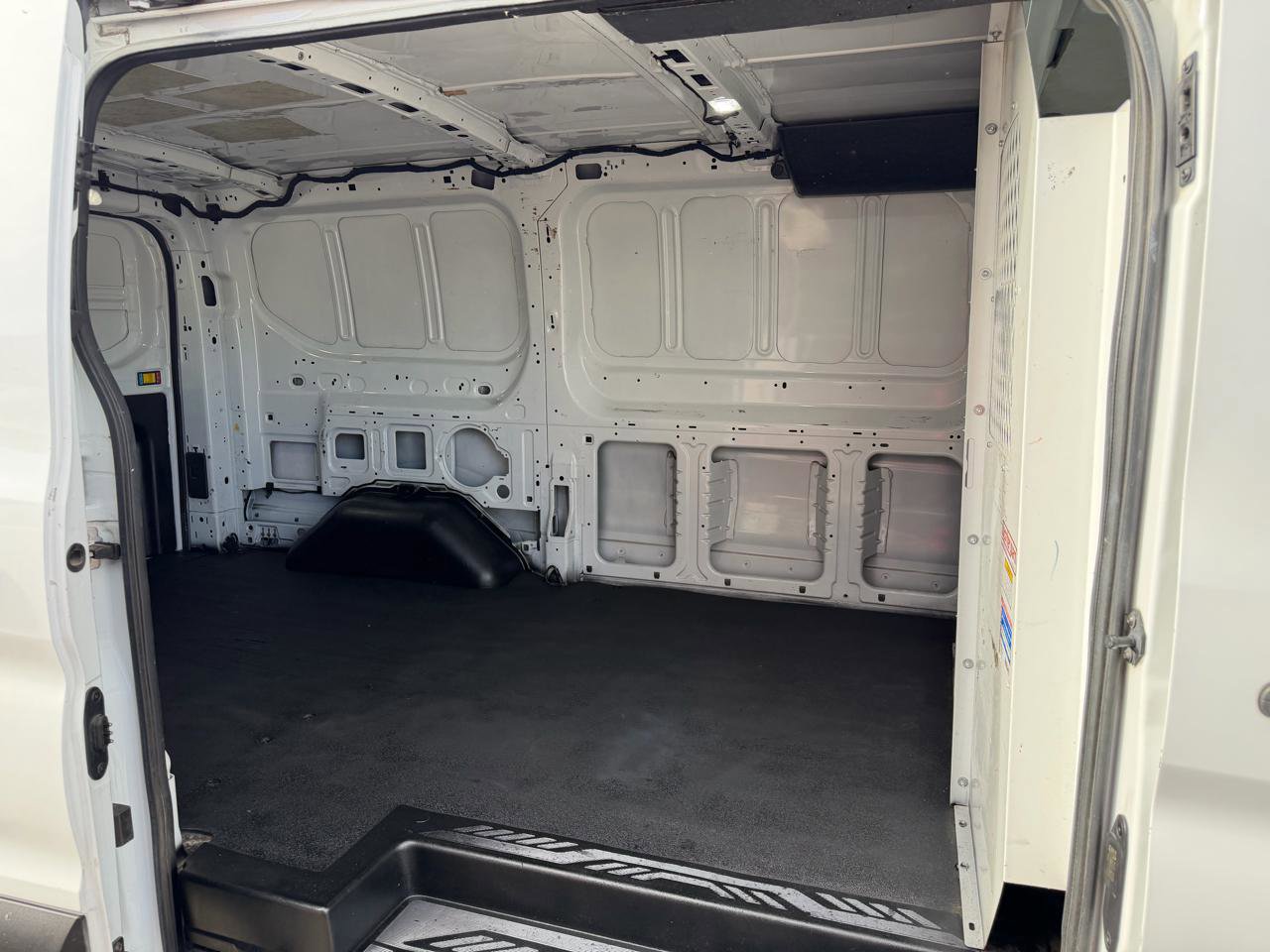 Used 2019 Ford Transit 250 130 Low Roof image 28