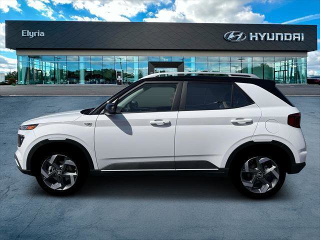 New 2026 Hyundai Venue SEL FWD image 3