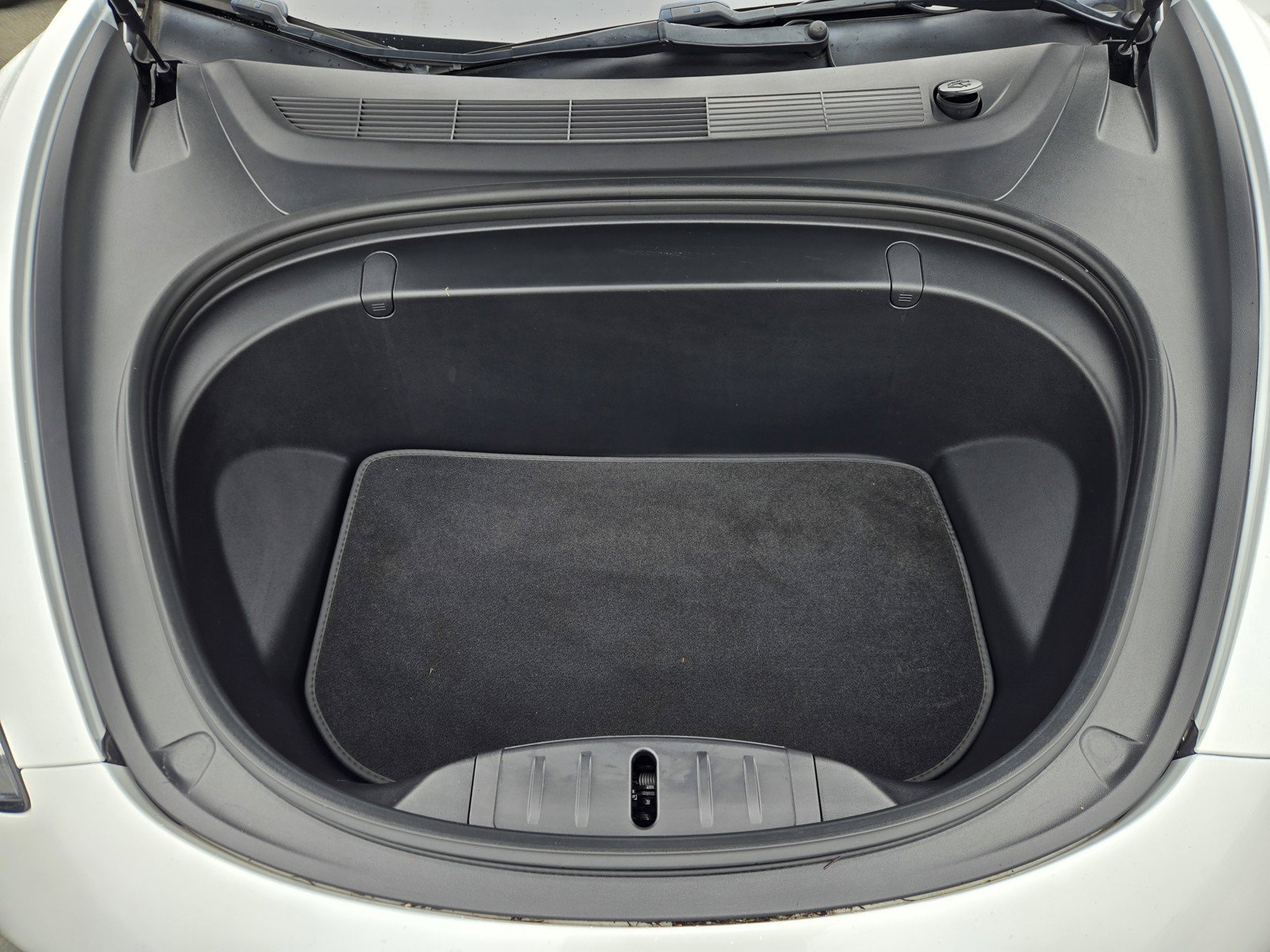 Used 2018 Tesla Model 3 Long Range AWD/4WD image 27