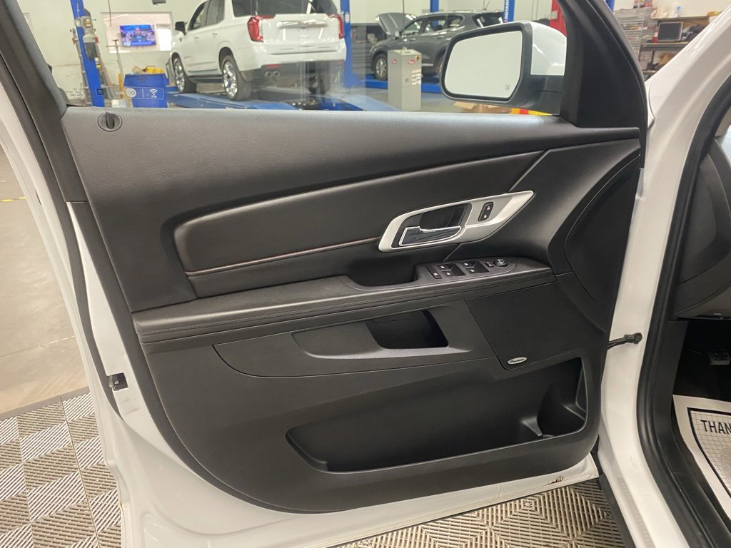 Used 2017 GMC Terrain SLE w/ Convenience Package image 30