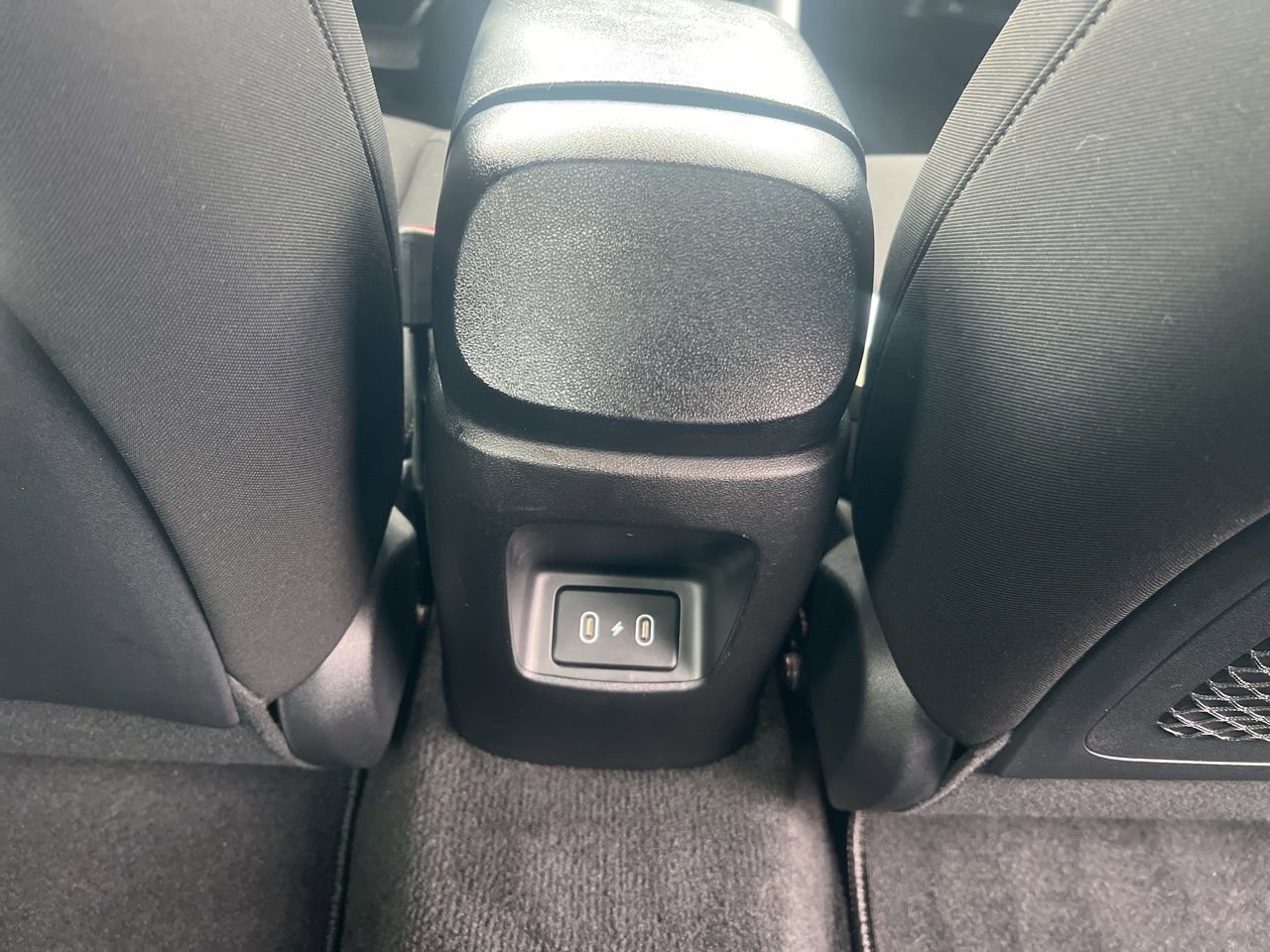 Used 2024 Hyundai Elantra SEL w/ Convenience Package image 23