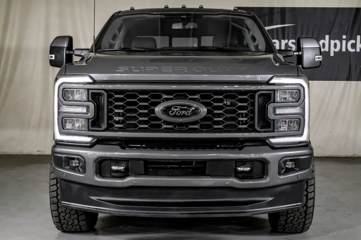 Used 2023 Ford F350 Lariat w/ Lariat Ultimate Package AWD/4WD image 3