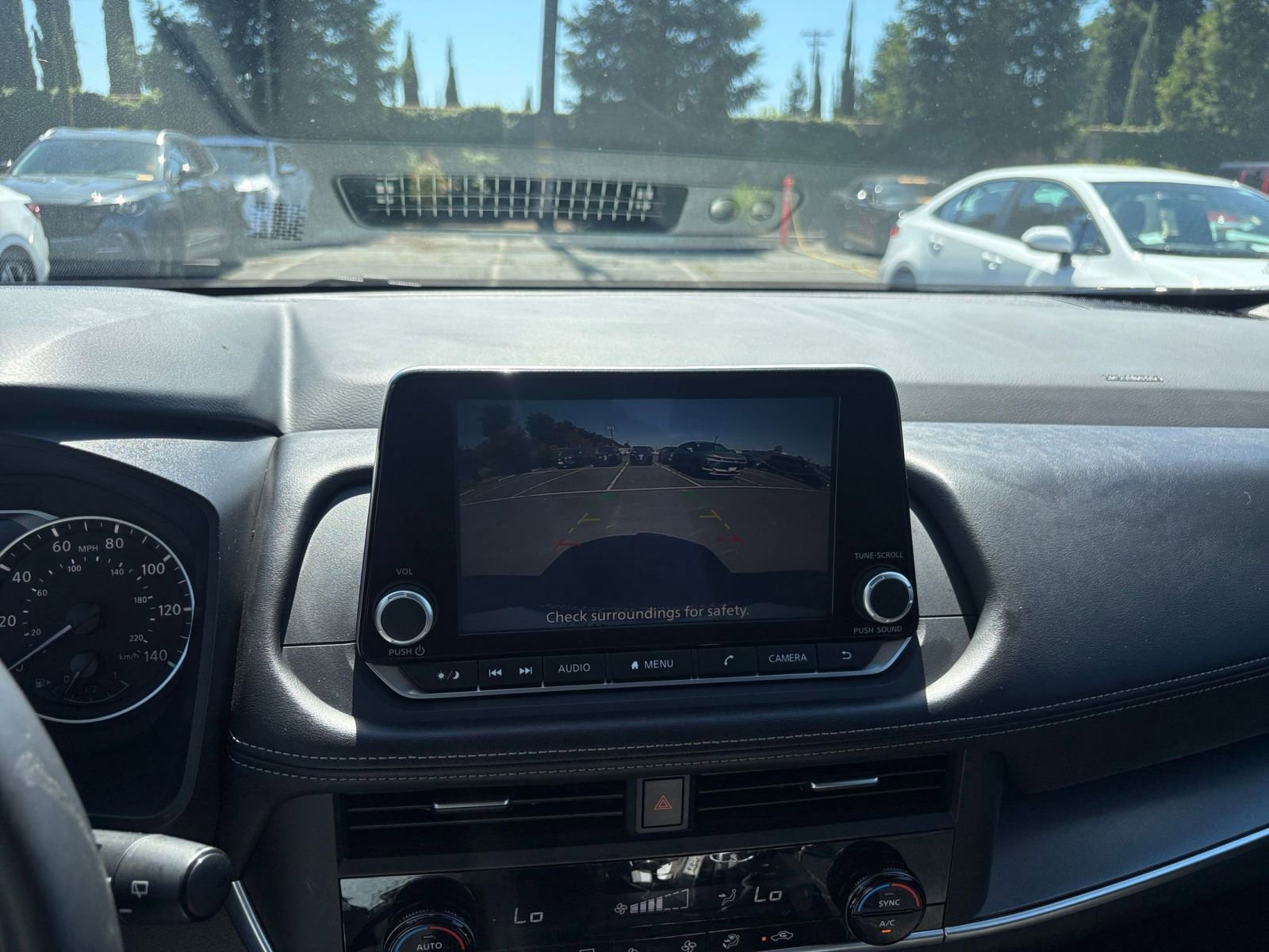 Used 2025 Nissan Rogue SV image 25