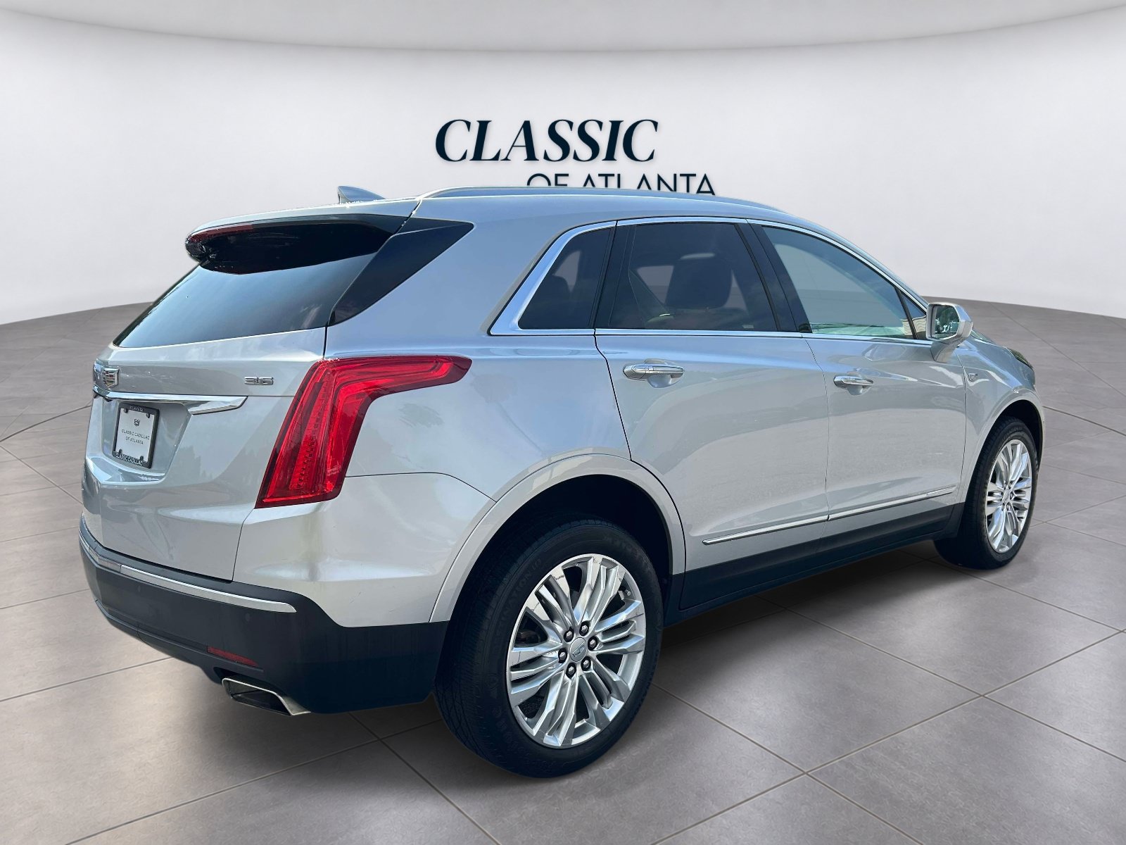 Used 2018 Cadillac XT5 Premium Luxury FWD image 5