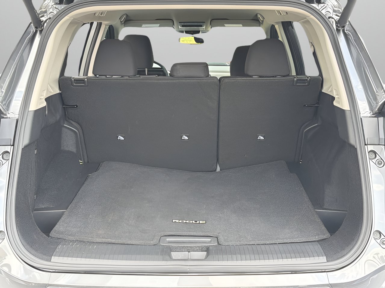 Used 2026 Nissan Rogue SV FWD image 8