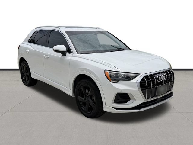 Used 2020 Audi Q3 2.0T Premium w/ Convenience Package AWD/4WD image 3