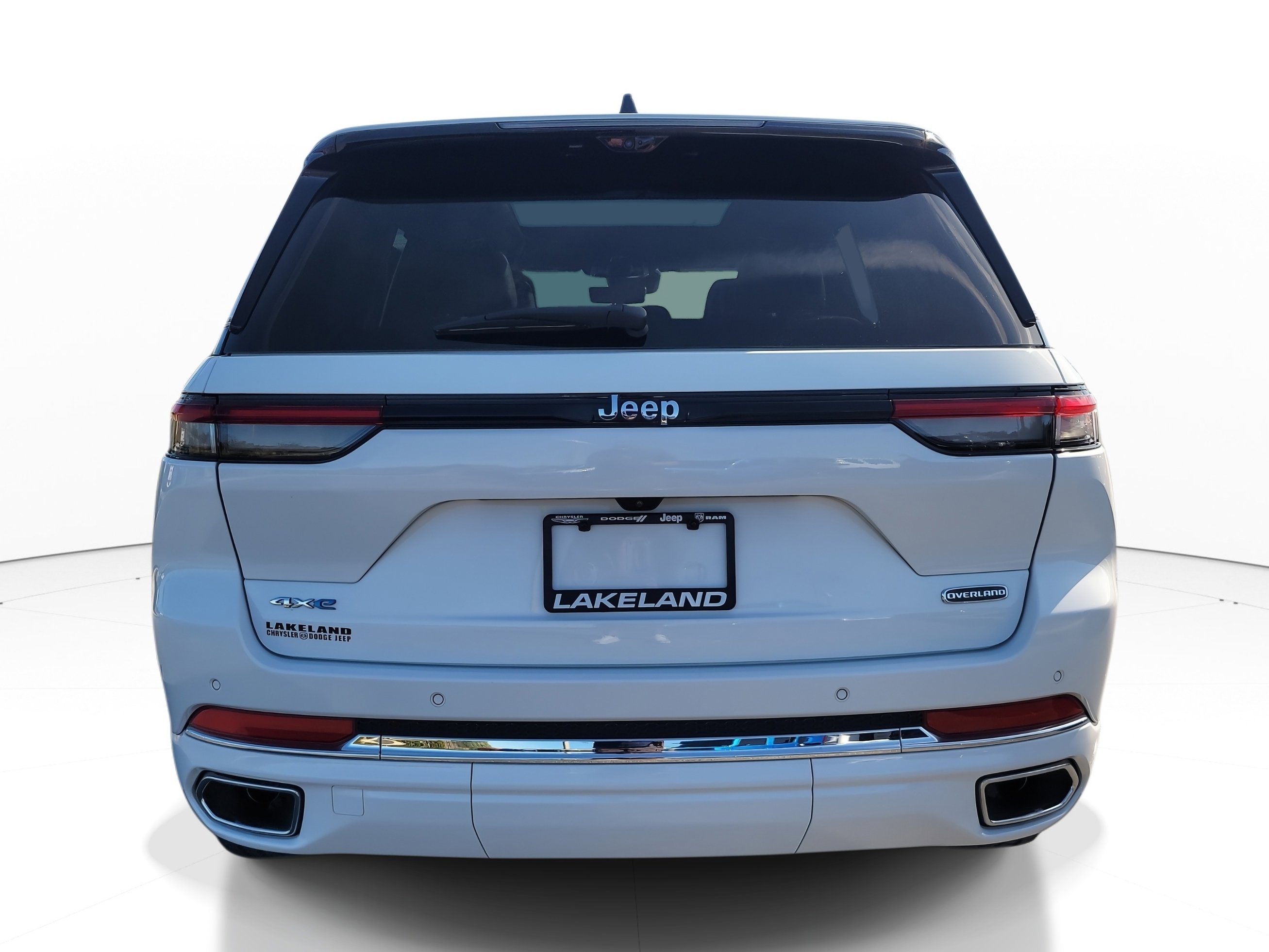 Used 2023 Jeep Grand Cherokee Overland w/ Luxury Tech Group IV image 5