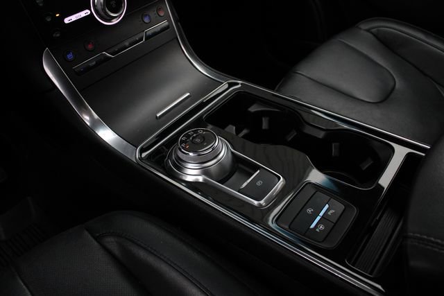 Used 2019 Ford Edge Titanium w/ Equipment Group 301A image 19