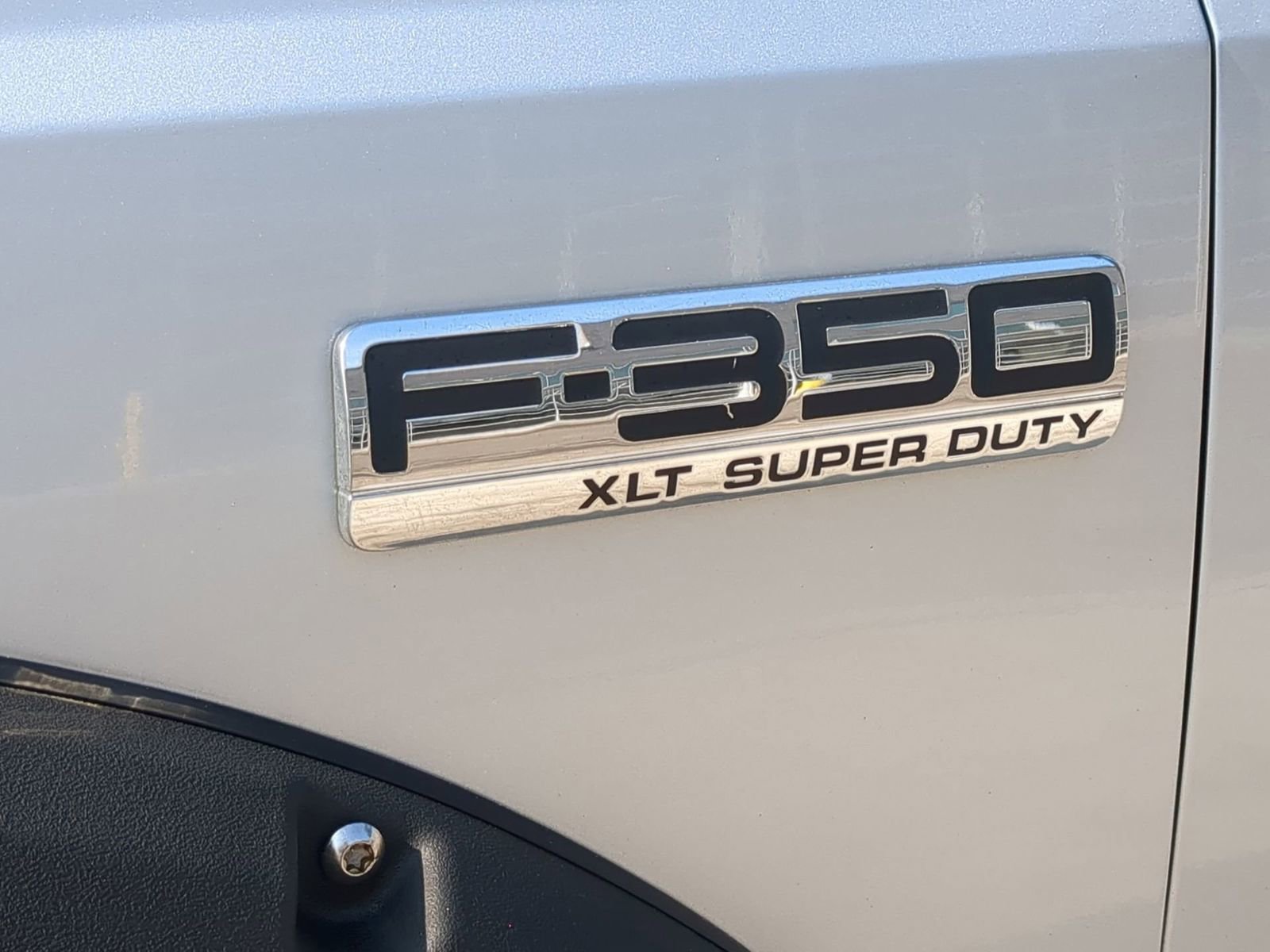 Used 2006 Ford F350 XLT image 12