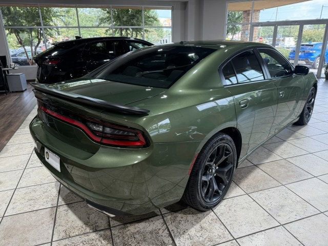 Used 2020 Dodge Charger SXT w/ Driver Convenience Group image 5