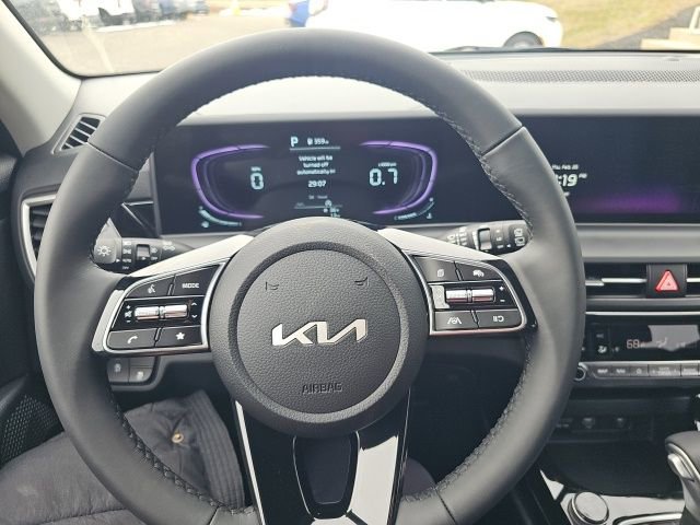 New 2026 Kia Seltos S image 11