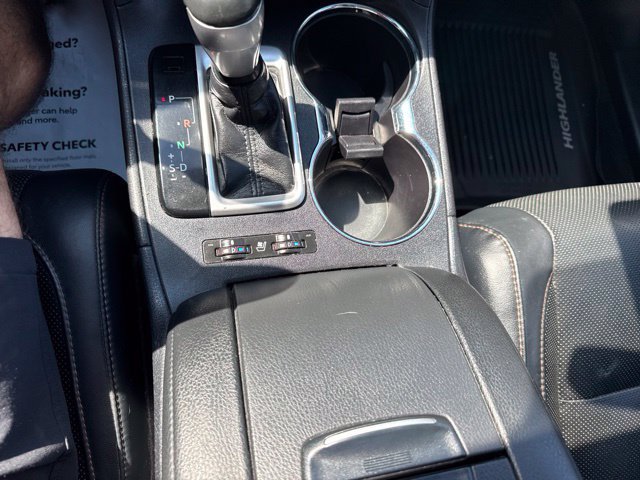 Used 2019 Toyota Highlander Limited AWD/4WD image 17