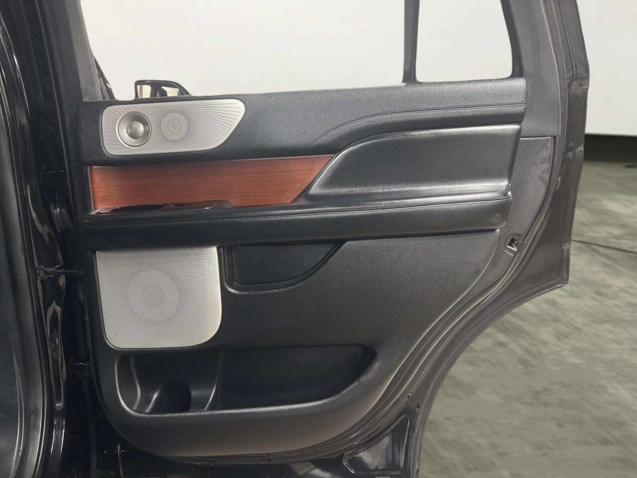 Used 2020 Lincoln Navigator Reserve w/ Equipment Group 208A Reserve image 26