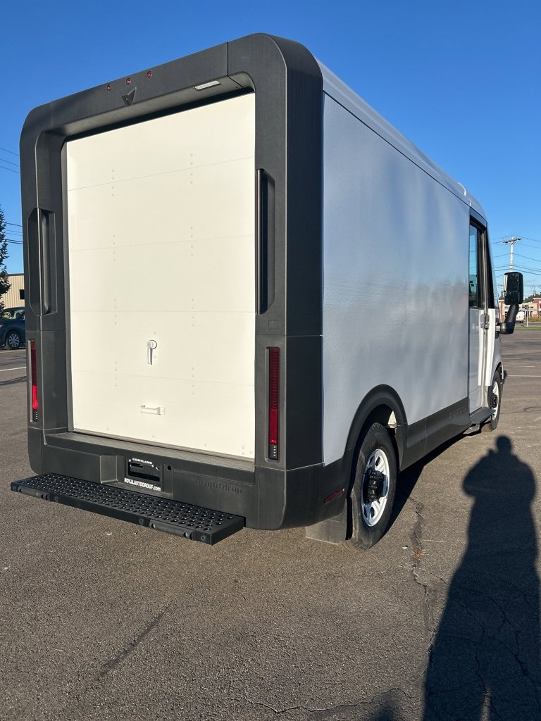 New 2025 Chevrolet Brightdrop 400 w/ Battery Pack, Max Range image 9